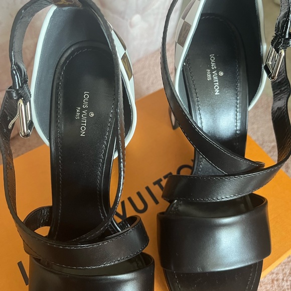 Louis Vuitton Matchmake black Cross Sandle - Picture 2 of 13